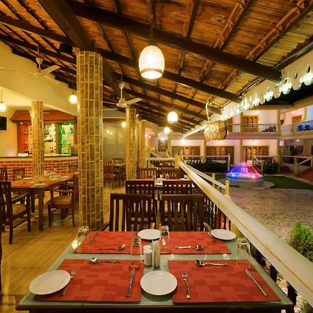 Spazio Leisure Resort, Goa Anjuna Bagian luar foto