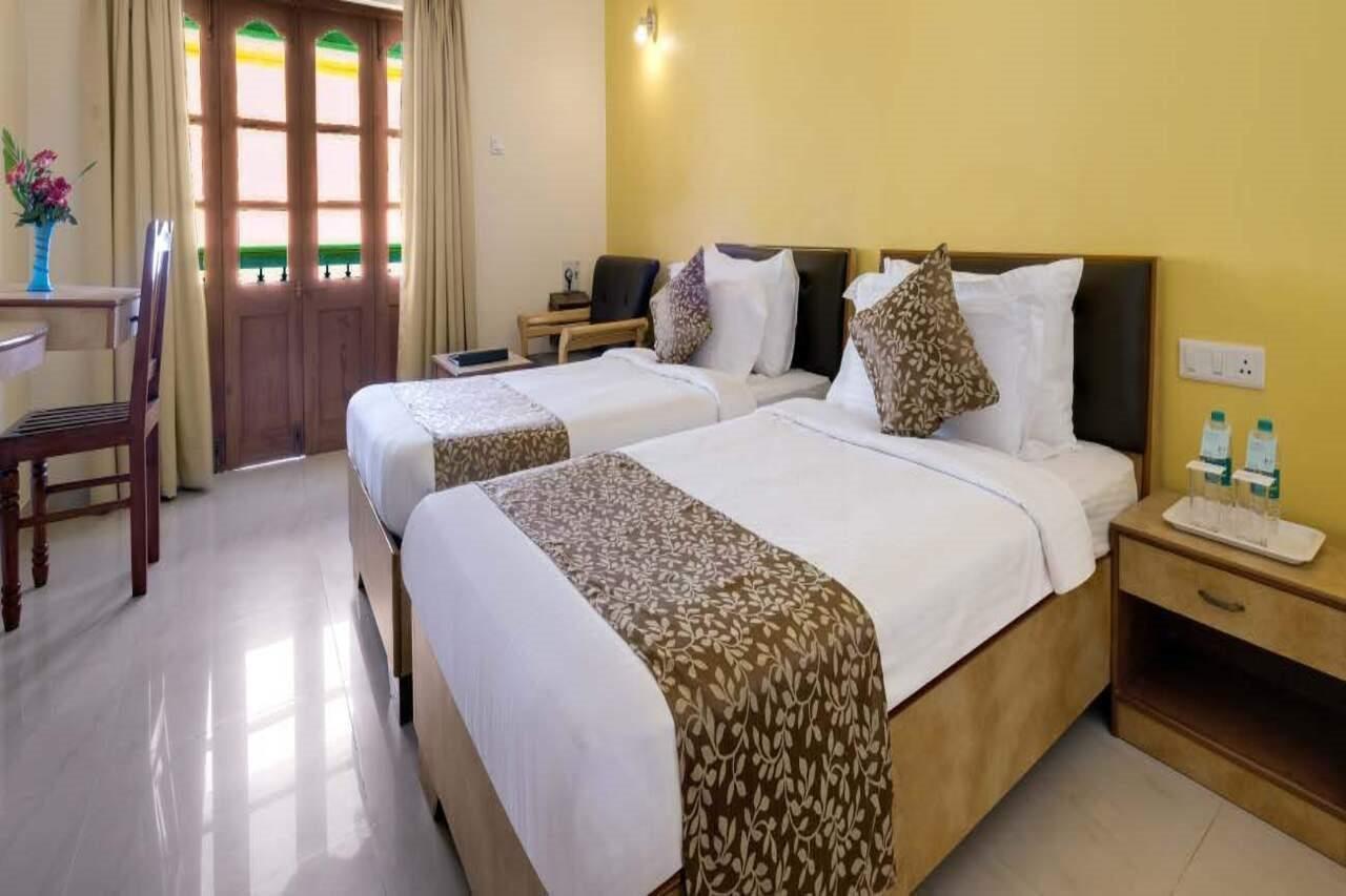 Spazio Leisure Resort, Goa Anjuna Bagian luar foto