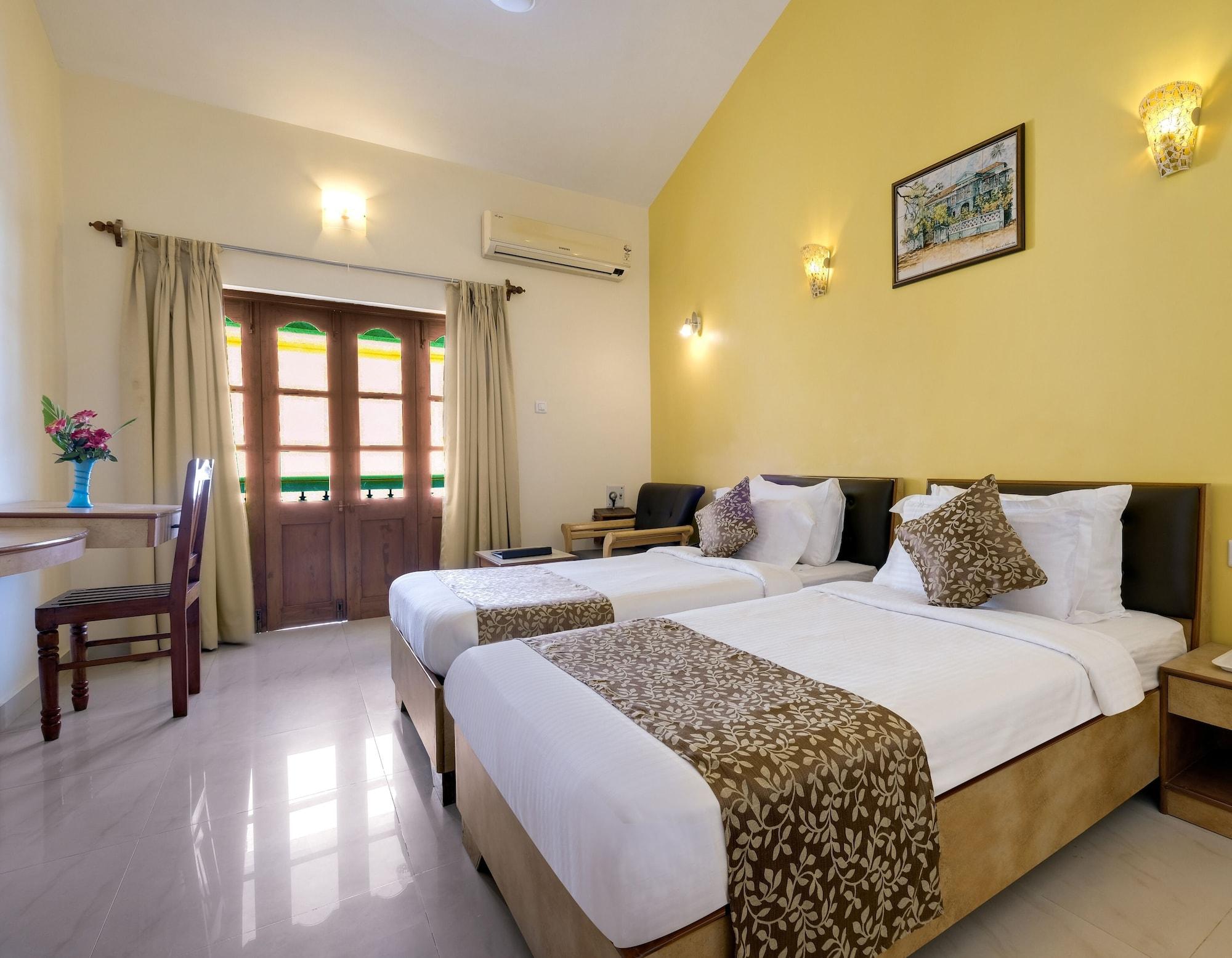 Spazio Leisure Resort, Goa Anjuna Bagian luar foto
