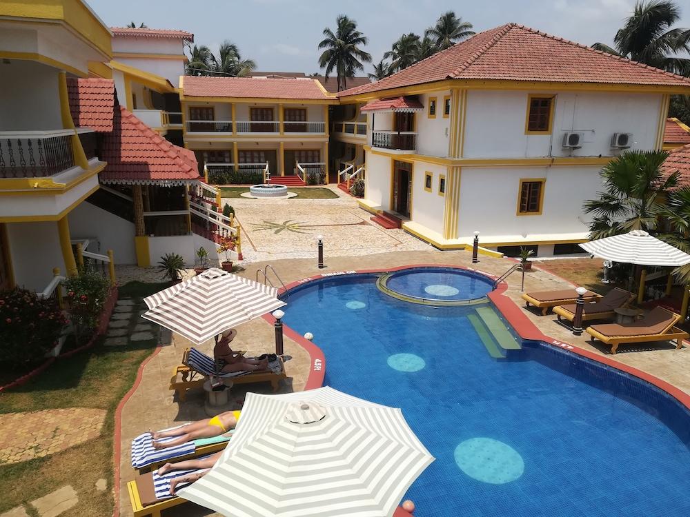 Spazio Leisure Resort, Goa Anjuna Bagian luar foto