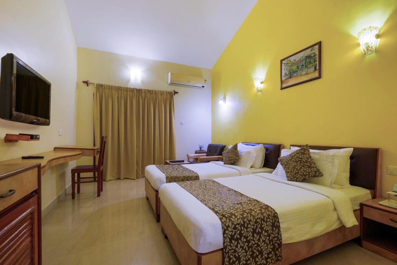 Spazio Leisure Resort, Goa Anjuna Bagian luar foto