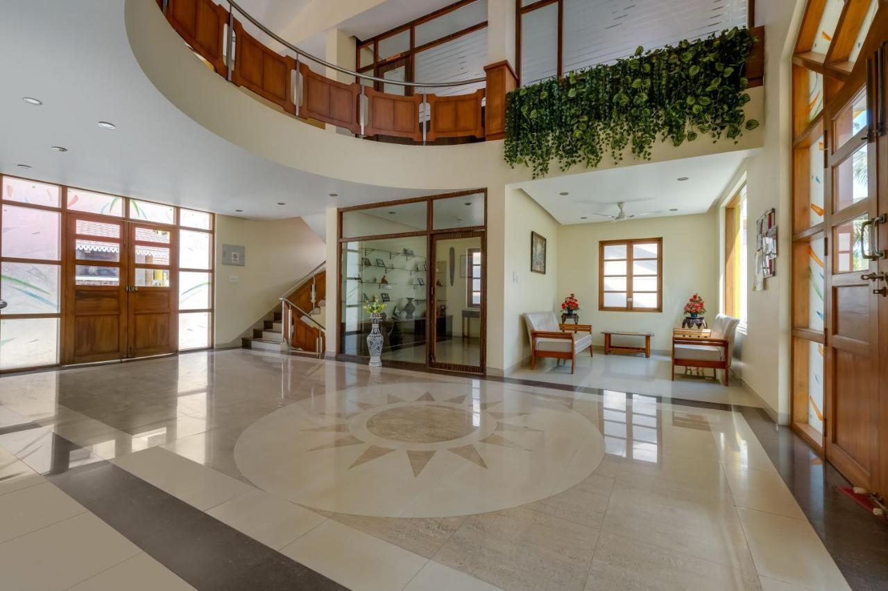 Spazio Leisure Resort, Goa Anjuna Bagian luar foto